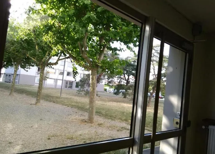 Appartement entier 70m² avec Balcon et Parking en Résidence Fermée