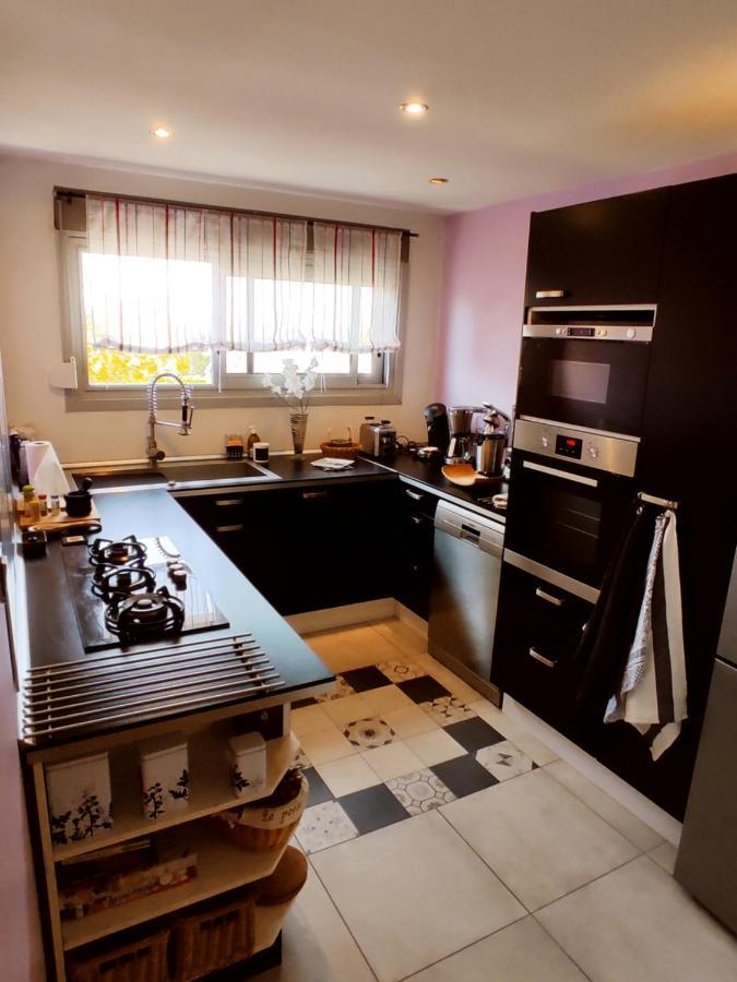 Entier 70m² Avec Balcon Et Parking En Résidence Fermée