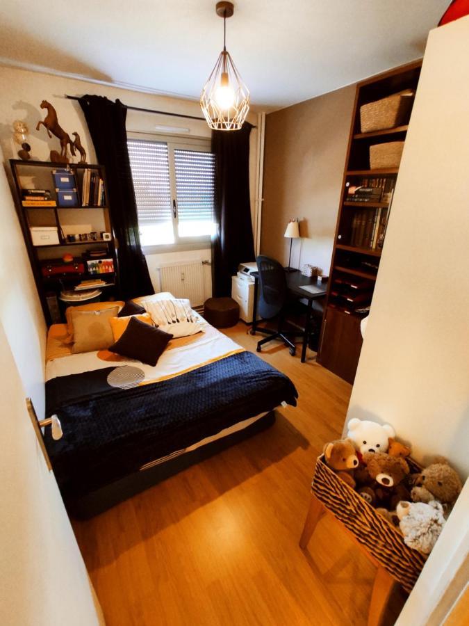 Apartamento Entier 70m² Avec Balcon Et Parking En Résidence Fermée Saint-Priest (Rhone)